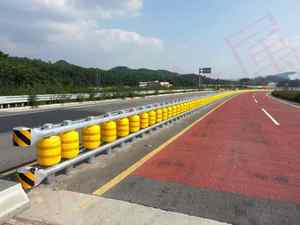 Materiale di plastica eva pu espandibile vendita calda Anti Crash Guardrail sicurezza autostrada barriera rullo barriera - Product Image 3