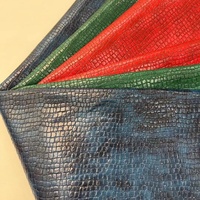 Cuir synthétique PU gaufré imprimé grain de crocodile en pierre vintage pour chaussures sacs à décorer