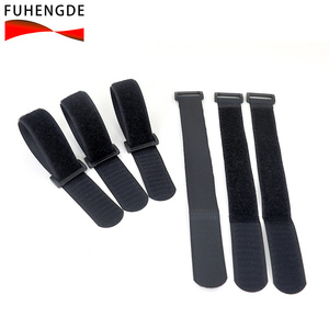 Bán Buôn Nhà Máy Thân Thiện Với Môi Tái Sử Dụng Buộc Băng Có Thể Điều Chỉnh Móc Và Vòng Lặp Dây Đeo Với Khóa - Product Image 1