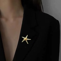 Broche de créateur unisexe en laiton plaqué or avec étoile de mer et perle d'eau douce, bijou de luxe tendance, cadeau pour femmes et enfants, idéal pour les fêtes
