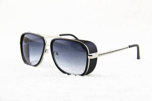 Lunettes de soleil rétro coupe-vent à la mode, lunettes de soleil enveloppantes Iron Man <span class=keywords><strong>Tony</strong></span> <span class=keywords><strong>Stark</strong></span>, lunettes de soleil 2025 - Product Image 2