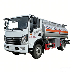 Camion-citerne à lait de 15 m³ - Camion de stockage et de transport de lait Dongfeng équipé d'un réservoir en acier inoxydable pour garder le lait frais - Product Image 1