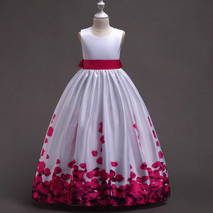 Vestido de gala de satén para niñas con estampado de pétalos rojos, cuello redondo, largo, disfraz de princesa para bodas, para niñas de las flores - Product Image 1