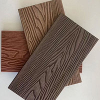 Panneaux muraux extérieurs en composite WPC à texture bois rainurés pour décoration extérieure d'hôtel