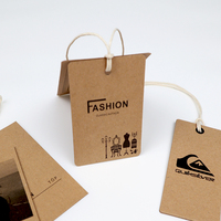 Étiquette volante en papier kraft artisanal de luxe en gros pour vêtements sacs chaussures-étiquette en papier swing de luxe bon marché