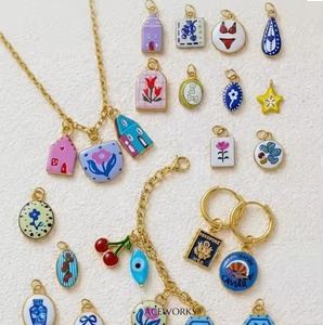 Pendentif maison et fruit unisexe tendance en acier inoxydable plaqué or PVD 18 carats pour la fabrication de bijoux, collection Sweet Home Tales - Product Image 6