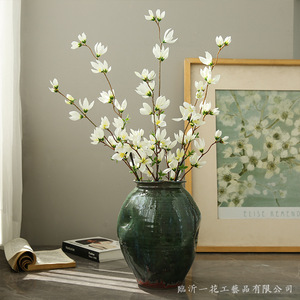 ดอกแมกโนเลียประดิษฐ์ ยี่ห้อ Yihua สีขาวชมพู ก้านเดี่ยว ดอกไม้ผ้าไหม ตกแต่งบ้าน สไตล์โมเดิร์นเรียบง่าย - Product Image 3