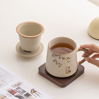 Tasse à thé en céramique moderne avec couvercle Tasse à filtre-Cadeau d'affaires de brassage de thé à usage personnel pour le bureau pour les cadeaux