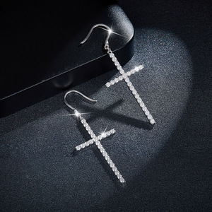 Pendientes de Moda con Incrustaciones de Moissanita, Chapados en Rodio y Oro, Estilo Cruzado, para Unisex, Joyería de Aniversario - Product Image 4