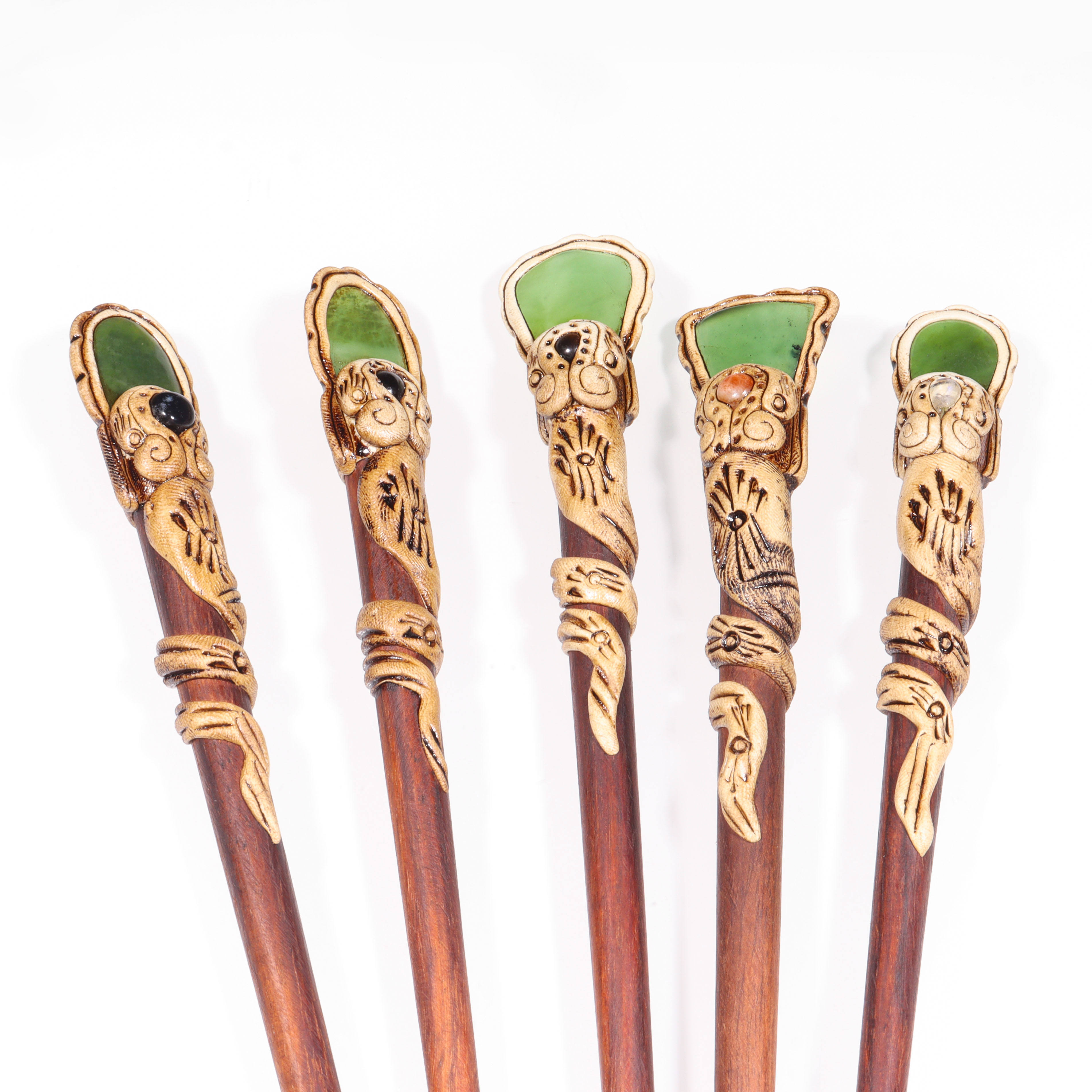 สีน้ำตาล