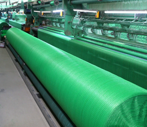 Filet anti-poussière vert pour la construction en HDPE, ignifuge et anti-UV, pour la protection des sols, des cours de charbon et le contrôle de l'érosion des empilages de sable - Product Image 4