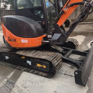 Excavadora Hitachi ZX50U-3F de 5 Toneladas Usada, Miniexcavadora ZX50 en Venta - Product Image 4