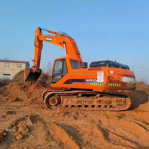Excavatrice d'occasion Doosan DH300LC-7 Classic à injection directe, modèle 2022, moteur contrôlé par PLC, pompe hydraulique, 30 tonnes, origine Corée - Product Image 1