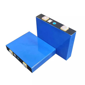 Batterie au lithium de haute qualité à prix d'usine UE 3.2V 52Ah 100Ah 280Ah 314Ah pour stockage d'énergie solaire au phosphate de fer et de lithium - Product Image 4