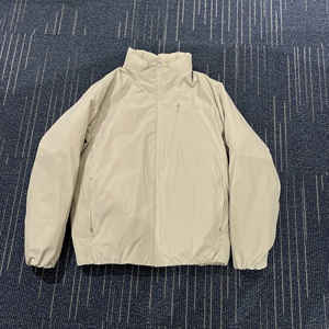 Giacca Imbottita Impermeabile <span class=keywords><strong>Grigio</strong></span> Chiaro con Collo Alto e Texture Esagonale per Pendolarismo Quotidiano e Uso all'Aperto - Product Image 1