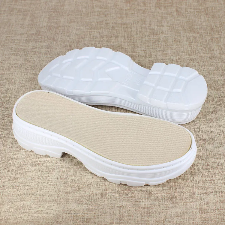 Tacchi alti di alta qualità 5CM cuscino d'aria suola per scarpe in PU morbida antiscivolo moda donna nero bianco Casual suola per Sneaker