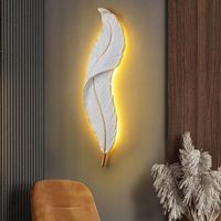 Applique Murale LED Moderne et Simple en Forme de Plume, Design Feuille Tendance en Résine, 3 Températures de Couleur, Intensité Variable, Idéale pour Salon, Chambre de Luxe, Chevet, Café