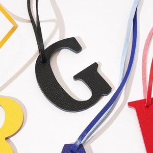 Colgantes de letras inglesas para bolsos, llaveros personalizados multicolor DIY, accesorios decorativos para equipaje y coche - Product Image 3