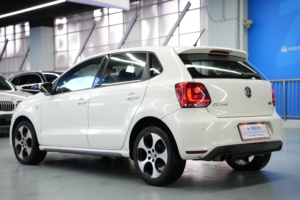 <span class=keywords><strong>Polo</strong></span> <span class=keywords><strong>GTI</strong></span> 1.4TSI (SAIC-China) 2013 Usado, <span class=keywords><strong>5</strong></span> <span class=keywords><strong>Puertas</strong></span>, <span class=keywords><strong>5</strong></span> Asientos, Hatchback, 1.4T L4 Turbo 131CV, Tracción Delantera, Transmisión Automática DSG de 7 Velocidades, Euro V, Color Oscuro - Product Image 4