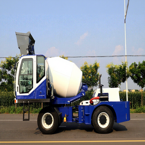 Camion malaxeur à béton frontal haute efficacité CAPAI KPM2.6, système de chargement bidirectionnel, puissance 91KW, poids 8500kg, pompe - Product Image 1