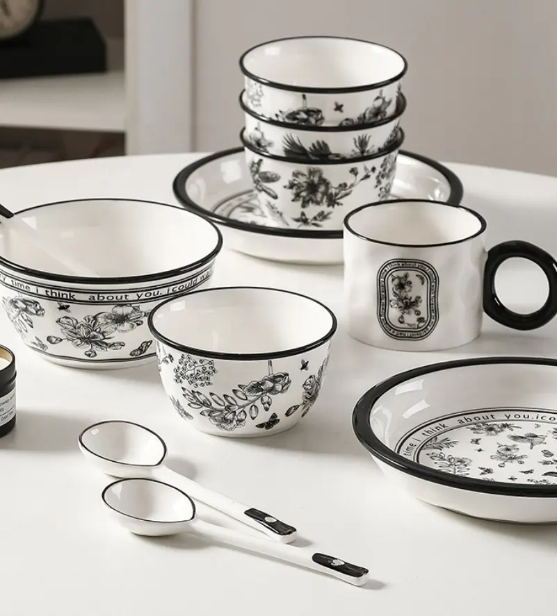 Set alat makan keramik desain bunga romantis Nordik kreatif 1 orang 2 orang 4 orang menggunakan alat makan porselen