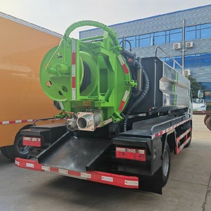 Camión de Succión de Aguas Residuales Dong Feng 6000L con Sistema de Chorro de Alta Presión para Limpieza Profesional de Drenajes - Product Image 5
