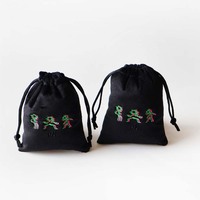 Pochettes à bijoux en velours côtelé doux de couleur personnalisée avec cordon de serrage, petits sacs à masques pour cadeaux