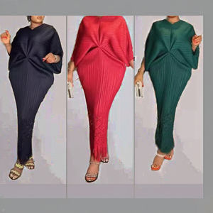 Robe longue plissée à imprimé floral de couleur unie grande taille XL avec manches chauve-souris creuses lâches et franges en queue de poisson décontracté teint en plaine - Product Image 3