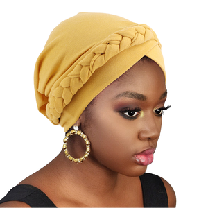 Vente en gros de bandanas ethniques couvre-chef tressés couleur unie respirante chapeau turban élastique pour femmes de <span class=keywords><strong>chimiothérapie</strong></span> et de confinement - Product Image 1