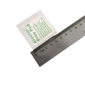 Lingettes désinfectantes jetables multi-usages à l'alcool 5x5cm en gros - Product Image 2