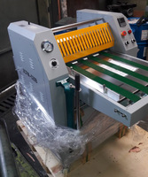 Machine d'alimentation par courroie hydraulique de plastification, 520mm, appareil de plastisage de film pp