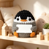 Peluche pingouin au crochet fait main, ornement pingouin tricoté avec carte vierge à insérer, mini jouet en peluche doux avec carte de message DIY