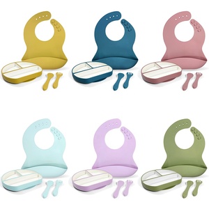 Vente en gros de haute qualité sans BPA ensemble d'alimentation de bébé de 4PC plaque d'aspiration en silicone avec cuillère <span class=keywords><strong>fourchette</strong></span> - Product Image 3