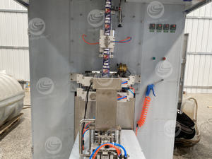 Machine d'emballage aseptique PLC en carton pour <span class=keywords><strong>lait</strong></span>, jus, vin, eau <span class=keywords><strong>de</strong></span> <span class=keywords><strong>coco</strong></span>, boissons, <span class=keywords><strong>brique</strong></span> aseptique Machine <span class=keywords><strong>de</strong></span> remplissage en carton - Product Image 5