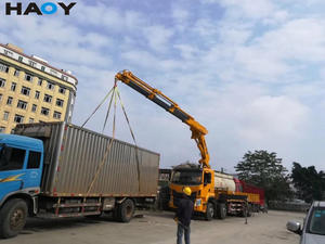 Nueva Grúa Plegable de 16 Toneladas con Sistema de Control Remoto Proporcional y Pluma Articulada Montada en Camión - Product Image 5