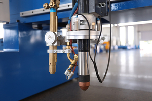 Macchina da taglio al <span class=keywords><strong>Plasma</strong></span> e fiamma <span class=keywords><strong>CNC</strong></span> di alta qualità a cavalletto 0-300mm - Product Image 4