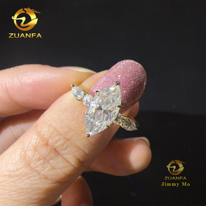 <span class=keywords><strong>Anello</strong></span> di Fidanzamento <span class=keywords><strong>Personalizzato</strong></span> in Oro Giallo 9k GRA, Elegante e Lussuoso, con Diamante Moissanite VVS1 da 2ct Taglio Marquise+Pera - Product Image 6