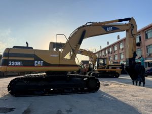 รถขุดตีนตะขาบ Caterpillar 320BL มือสอง ใช้งานน้อย ทนทาน เหมาะสำหรับงานก่อสร้างและงานดิน - Product Image 5