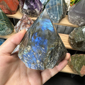 Vente en gros de tours de cristaux bruts naturels pour la guérison : Labradorite et Améthyste, pointes de pierres brutes à vendre - Product Image 4