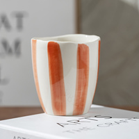 Tasse en céramique colorée peinte à la main de grande taille personnalisée jaune orange bleu rose vacances fête eau cola tasse sans poignée