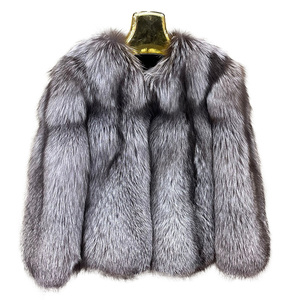 <span class=keywords><strong>Cappotto</strong></span> 2025 in vera <span class=keywords><strong>pelliccia</strong></span> da <span class=keywords><strong>donna</strong></span> personalizzato speciale con <span class=keywords><strong>pelliccia</strong></span> di volpe naturale da <span class=keywords><strong>donna</strong></span> cappotti in vera <span class=keywords><strong>pelliccia</strong></span> di lusso - Product Image 1