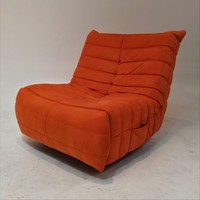 Fauteuil d'appoint en velours, structure intérieure en bois de pin, structure fonctionnelle rotative en acier au carbone