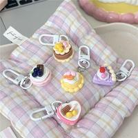 Porte-clés en plastique en forme de gâteau 3D mignon et exquis, épinglette amusante pour Instagram, ensemble d'accessoires pour sac à dos