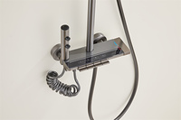 Ensemble de douche de salle de bain d'hôtel moderne en laiton de qualité supérieure avec écran numérique, éclairage d'ambiance, robinets thermostatiques, barre coulissante et jet de pluie doux