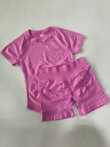 Camisetas de Manga Corta Tejidas sin Costuras al por Mayor, Personalizadas, que Absorben el Sudor, Súper Elásticas, Moldeadoras, para Fitness, Yoga y Deportes, con Pantalones Cortos - Product Image 3