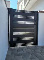 Op maat gemaakte aluminium elektrische schuifpoort, anti-corrosie, roestvrij, milieuvriendelijk, weerbestendig, gepoedercoat, modern villa-model