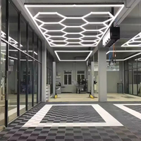 Lámpara de Trabajo Moderna Hexagonal para Salón de Belleza y Barbería con Características de Estética