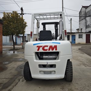 Montacargas Diésel TCM FD50 5T en Buen Estado, Montacargas Usado de 5 Toneladas en Stock para la Venta - Product Image 6