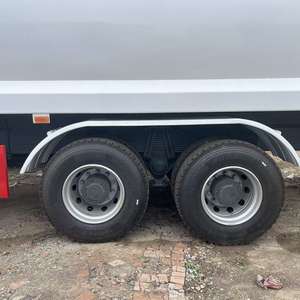 Camión Cisterna de Agua HOWO Usado, Económico, con Motor Diésel, 20 Metros Cúbicos, 6x4, con Bomba, en Venta - Product Image 6