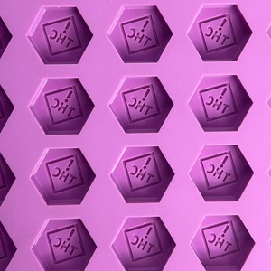 Molde de Silicona para Caramelos, Gomitas y Chocolate en Forma Hexagonal, Venta Caliente, Muestra Gratis - Product Image 5